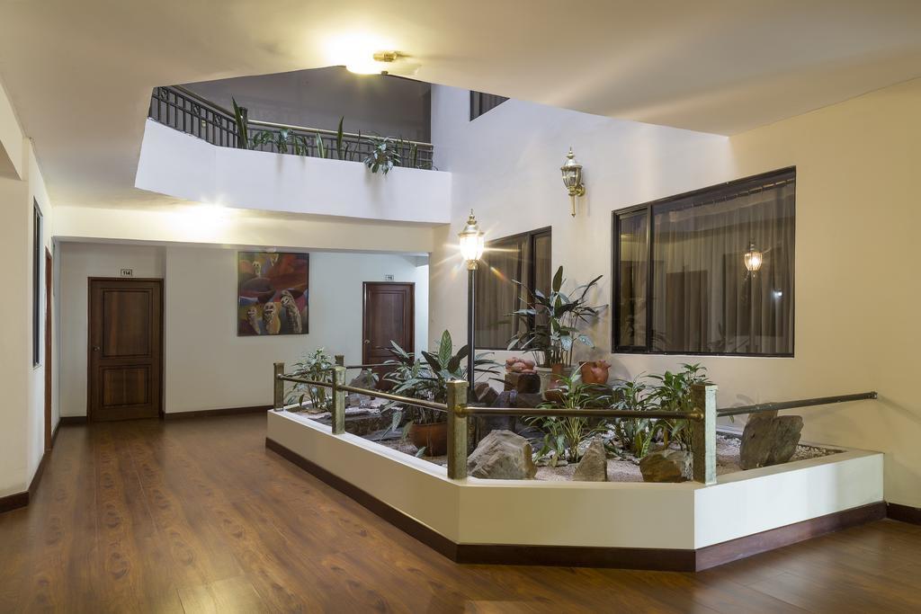 Hotel Libertador 로하 외부 사진