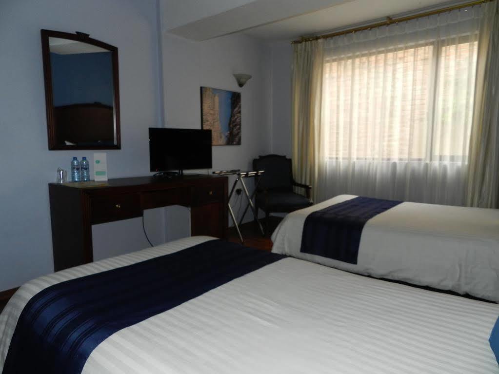 Hotel Libertador 로하 외부 사진