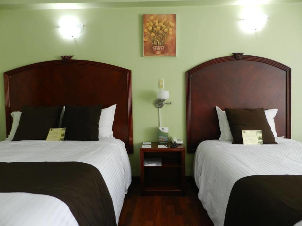 Hotel Libertador 로하 외부 사진