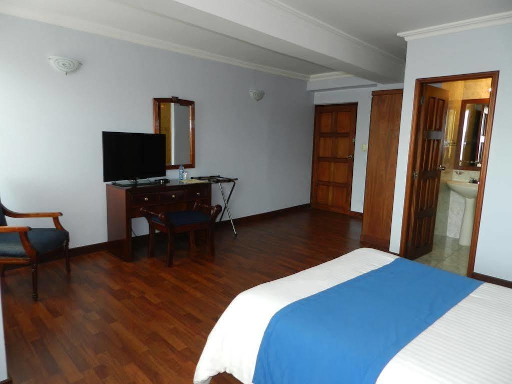Hotel Libertador 로하 외부 사진