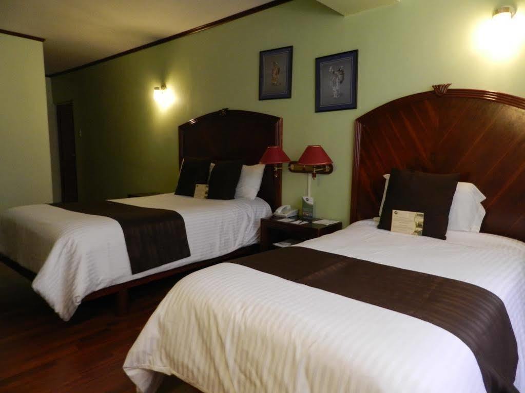 Hotel Libertador 로하 외부 사진